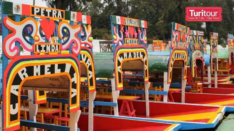 Discover Xochimilco and Coyoacán: Tradition, Music, Culture - Xochimilco canals by trajinera: the real show