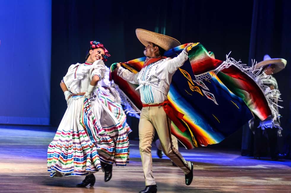 Enjoy the Folkloric Ballet at the Palacio de Bellas Artes - Key highlights you’ll actually care about