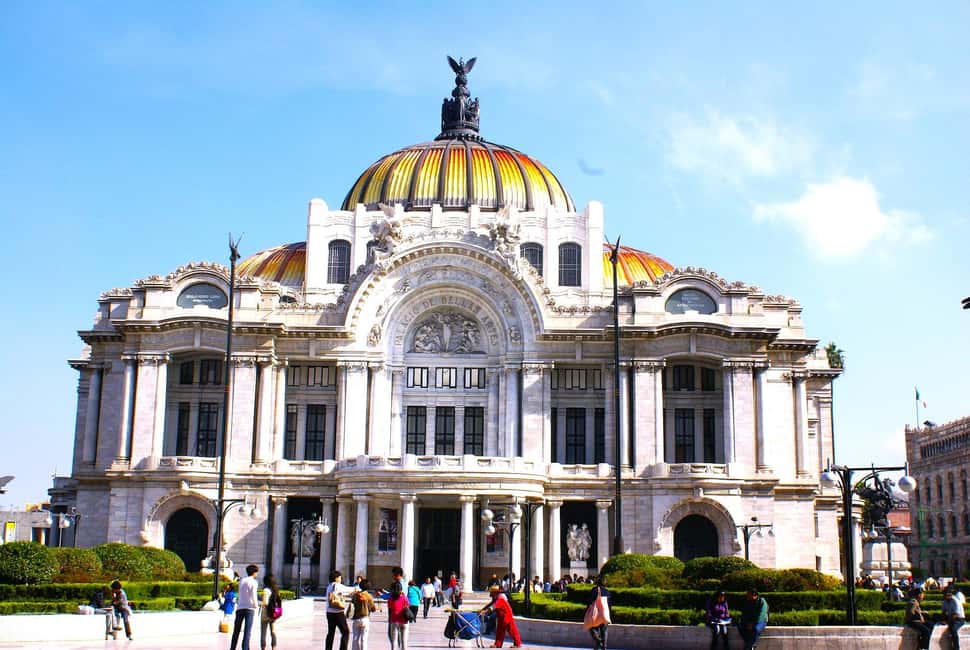 Enjoy the Folkloric Ballet at the Palacio de Bellas Artes - Price and Value: When $227 Makes Sense