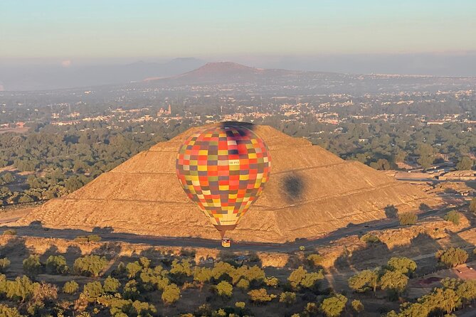 Eternal Experience Balloon flight over the Teotihuacan Pyramids - Balloon flight over Teotihuacan: why the hour in the sky sticks