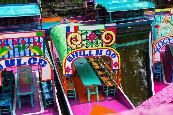 EXCLUSIVE TOUR Frida Kahlo, Coyoacan and Xochimilco - small groups - Xochimilco canals by trajinera: two hours you actually get to enjoy