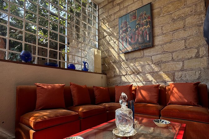 EXCLUSIVE TOUR Luis Barragán Casa Ortega - small groups - What your English guide should do (and how this tour delivers)