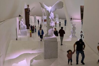 EXCLUSIVE TOUR Soumaya Museum Art and Treasures - small groups - What the guide does that most museum visits don’t