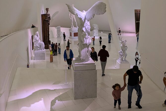 EXCLUSIVE TOUR Soumaya Museum Art and Treasures - small groups - What the guide does that most museum visits don’t