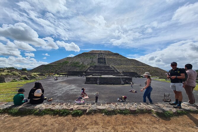 EXCLUSIVE TOUR Teotihuacán - Small Groups - Entering the Archaeological Zone: What the 2-Hour Walk Covers