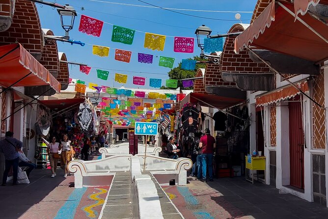 Excursion to Cholula and Puebla from Mexico City - Santa Maria de Tonantzintla: indigenous baroque in full color