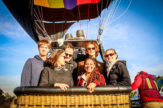 Flight + Transportation + Breakfast + Tour and Pyramid Ascent. - Who this Teotihuacan balloon + pyramid climb is best for
