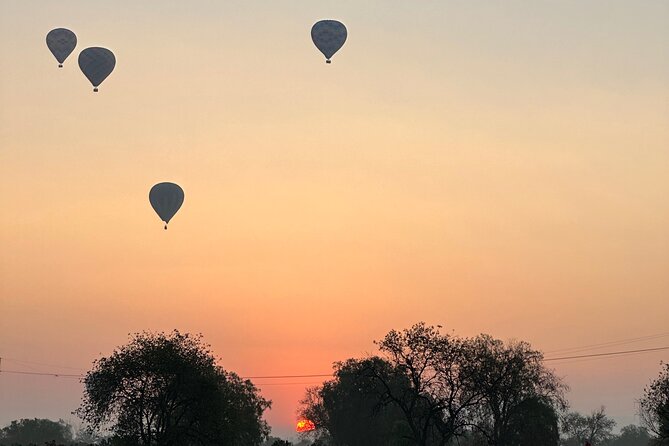 Fly by Teotihuacan Balloon / Private Transportation + Cave Breakfast - Teotihuacan pyramids with up to 3 hours of free time
