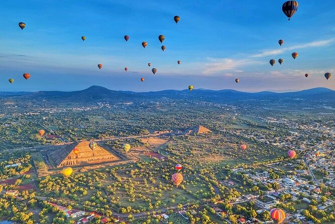 Fly by Teotihuacan Balloon / Private Transportation + Cave Breakfast - Balloon check-in, coffee, and what you can expect during flight