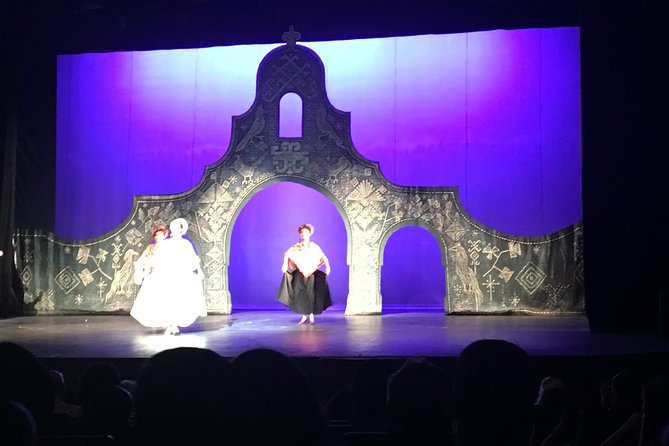 Folkloric Ballet in Mexico City - Who should book this (and who should think twice)