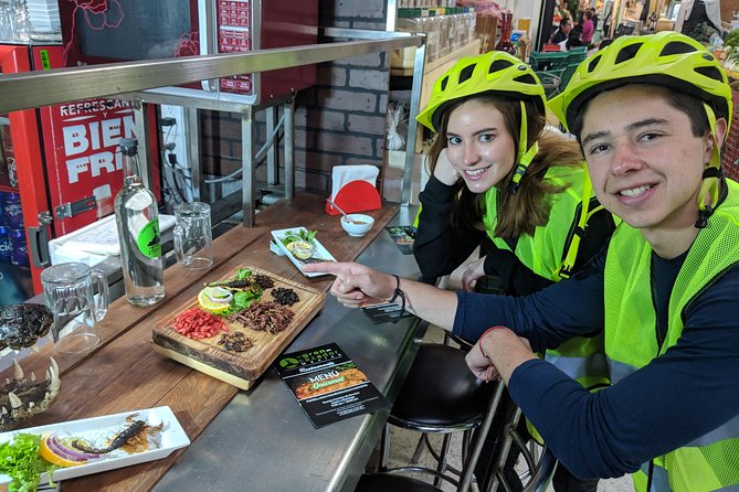 Foodie Lovers And Trendy CDMX E-bike Tour - Mercado de Medellín: Street Food Energy and the One-Moment-Ahead Rule
