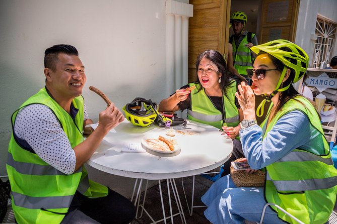 Foodie Lovers And Trendy CDMX E-bike Tour - Meeting at Laila Hotel and Getting Ready for a 4-Hour Loop