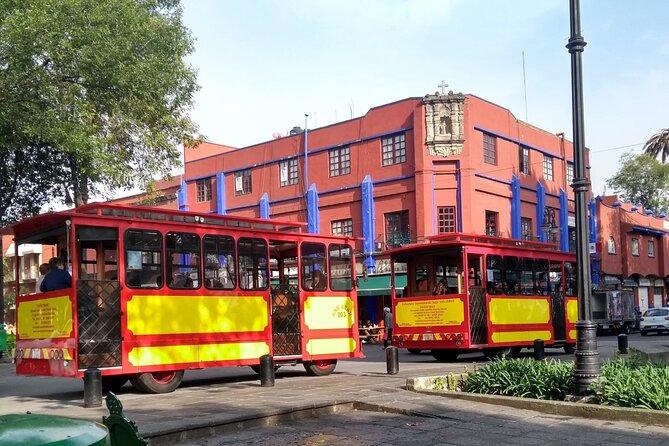 Frida Kahlo Museum Tour: A Journey Through Art and Legacy - Casa Azul isn’t included: plan your Blue House moment