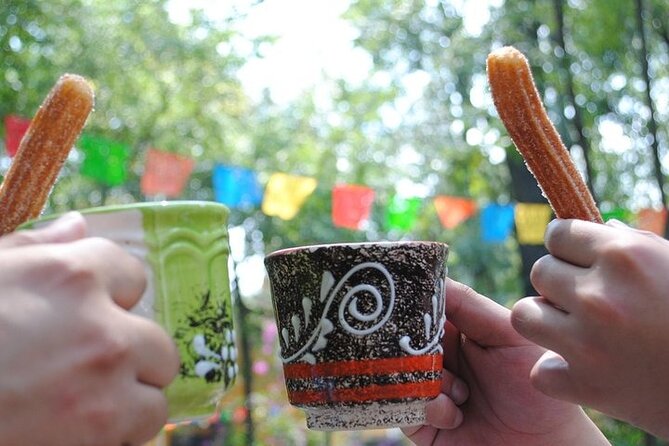 Frida Kahlo VIP - Bike & Churros [Museum Tickets Included] - Stop 2: Coyoacán Market for food, crafts, and quick culture