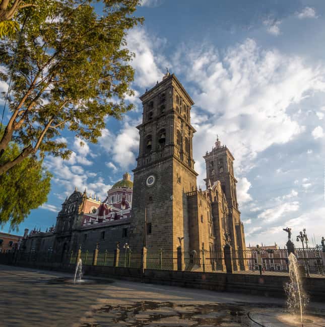 From Mexico City: Day trip to Puebla, Cholula, and Tonantzintla - Cholula’s hilltop vibe and the reason people treat it as sacred