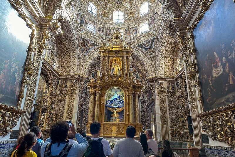 From Mexico City: Day trip to Puebla, Cholula, and Tonantzintla - Parián Market: Talavera-style crafts and good souvenir math