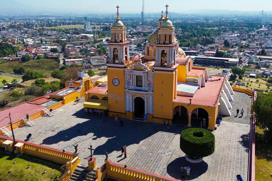 From Mexico City: One-day adventure: Puebla, Cholula, and Tonantzintla - Parián Market and Talavera shopping without the scramble