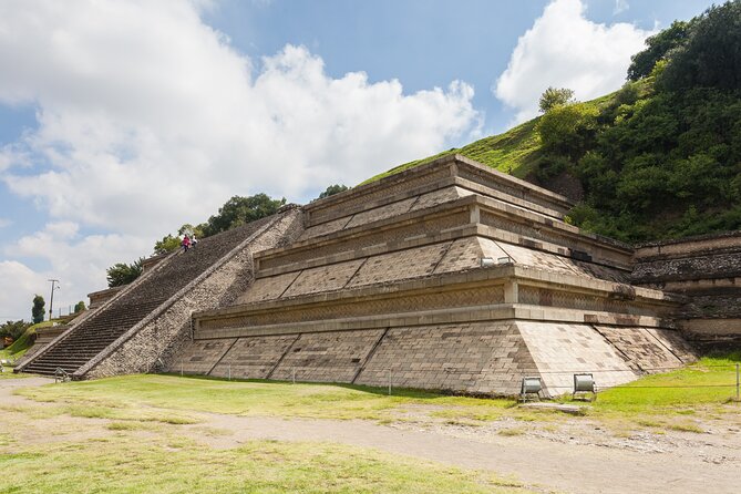 Full Day Puebla and Cholula Tour in Mexico City - Stop 1: Cholula Archaeological Site and the Pyramid Story (1h45)