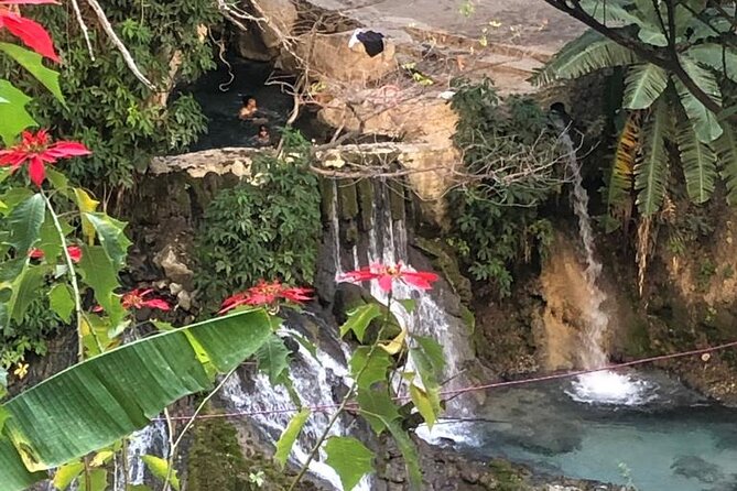 Full-Day Tour to Tolantongo Hot Springs from Ciudad de Mexico - Stop 1: Grutas Tolantongo caves and that dramatic first impression