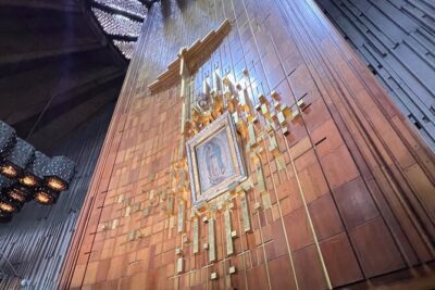 Full Visit of the Virgin of Guadalupe's village in private tour - Up Tepeyac Hill: flowers, waterfalls, and Mexico City views you can feel