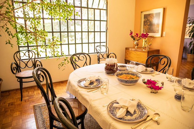 Gourmet Home Dining Experience in Mexico City with Margarita - Three courses at the family table: soups, chiles, and rice