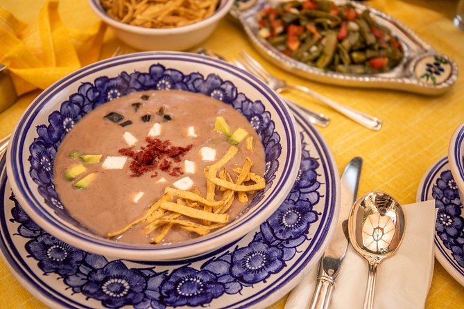 Gourmet Home Dining Experience in Mexico City with Margarita - Should you book this gourmet home dining with Margarita?