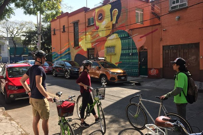 Graffiti & Urban Art Biketour w/ taco stop - San Miguel Chapultepec start: easy drop-in, fast orientation