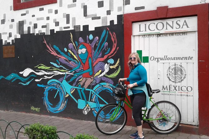 Graffiti & Urban Art Biketour w/ taco stop - Condesa DF: art-deco streets and murals with a softer pace