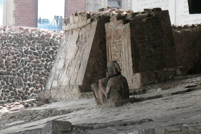 GUIDED TOUR PLUS in RUINS "TEMPLE MAJOR" with OFFICIAL GUIDES - Group Size and Pace: Why Up to 15 People Helps