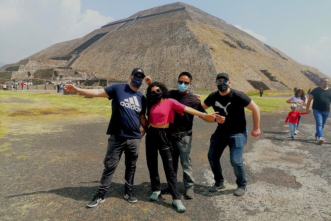 Half-Day Tour to Teotihuacan Pyramids from Mexico City - Group size and language: choosing the right tour type