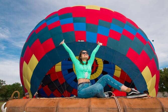 Hot Air Balloon Flight over Teotihuacan with CDMX Transportation - Checking in at the City of the Gods: coffee break and instructions