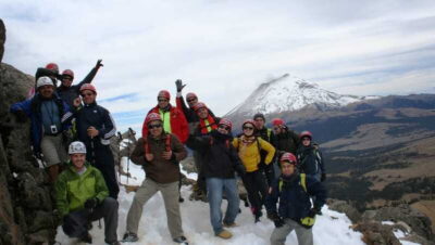 Iztaccihuatl Guided Climb - Getting there from Mercado Michoacán: the day starts before the hike