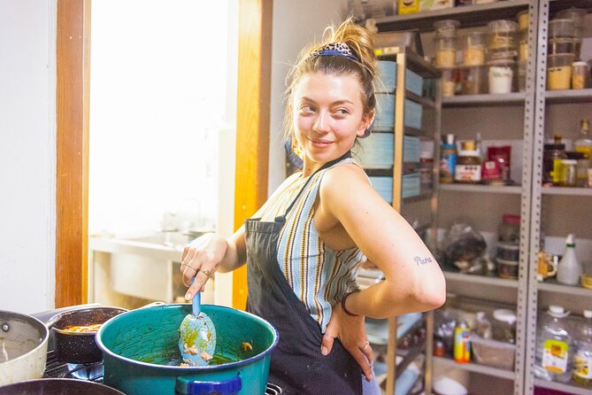 Learn How To Cook Mexican Food - Main Dishes: Tinga, Papas con Chorizo, and Chilaquiles Rojos
