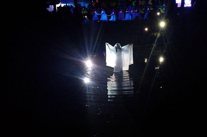 Legendary Day of the Dead Night Show in Xochimilco - Who Should Book This Day of the Dead Night Show?