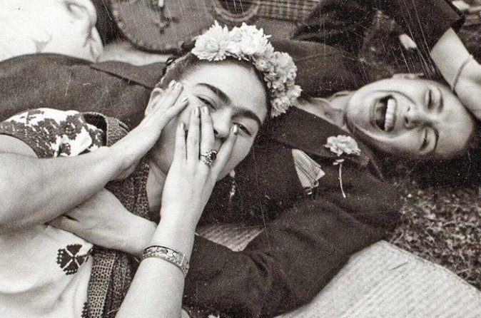 LGBTIQ+ History of Mexico private tour - Alameda Central: queer icons, myths, and truths