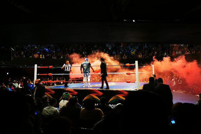 Lucha Libre, Pulque and Tacos Tour in Mexico City - Guides, pickup, and keeping the night smooth