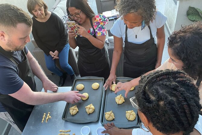Mexican Bread Interactive Master Class - English-Friendly Instruction: A Better Way to Learn