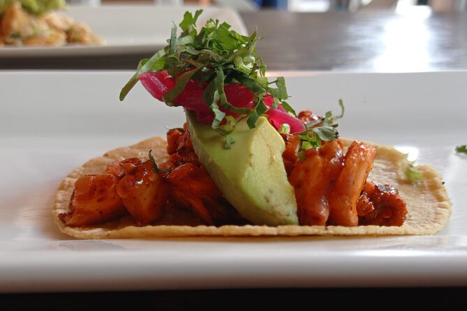 Mexican Food Gastronomic Tour - Mexico City - Stop 2 at Plaza Río de Janeiro: vegan-focused Mexico and Pacific seafood choices