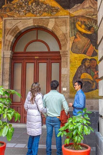Mexican muralism with a true Art lover - Museo Vivo del Muralismo: 248 Rivera murals plus modern extras