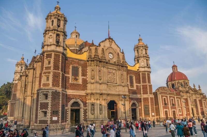 Mexico City: Balloon Flight, Teotihuacan & Guadalupe Shrine - Obsidian workshop: watch craft, then taste tequila and shop