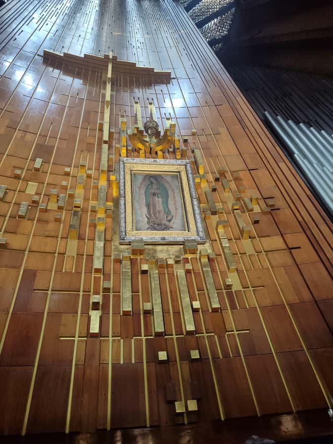 Mexico City: Basilica of Guadalupe Complex Tour - Shopping at La Guadalupana: short, purposeful, and authorized