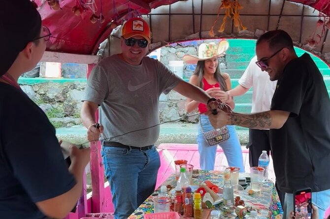 Mexico City Canals by Boat with Live Commentary with Meal Drinks - Meal timing and what to eat (and how to avoid the “too much sweetness” trap)