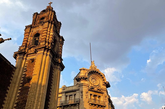 Mexico City Center Private Walking Tour - Logistics that matter: English, pickup, and the day’s pacing