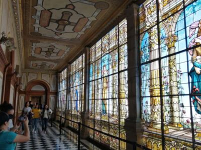 Mexico City: Chapultepec Castle After-Hours Guided Tour - Getting there: meeting point and the short walk up