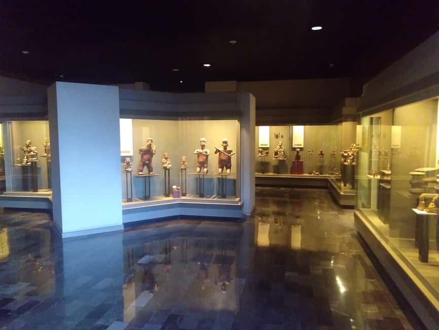 Mexico City: Chapultepec Park and Museums Walking Tour - A guided route that actually makes sense in 4 hours