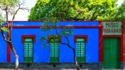 Mexico City: Coyoacan Tacos Food Tour & Optional Frida Kahlo - From Plaza Hidalgo to Parroquia San Juan Bautista: setting the mood