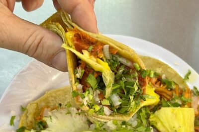 Mexico City: Coyoacan Tacos Tour & Optional Frida Kahlo Museum - The first stops: Plaza Hidalgo and Parroquia San Juan Bautista