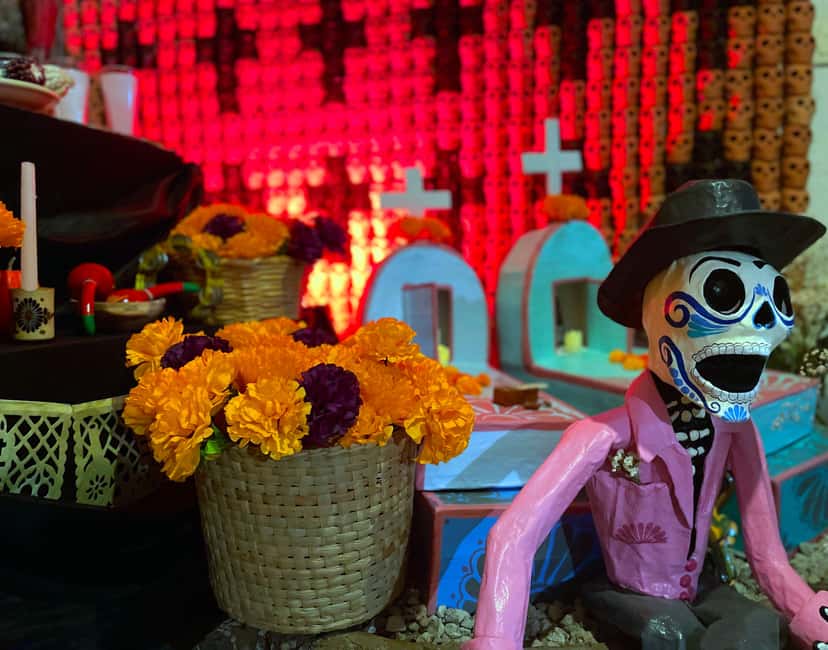 Mexico City: Day of the Dead House and craft workshop - A Day of the Dead House-Ofrenda You Can Visit Any Month