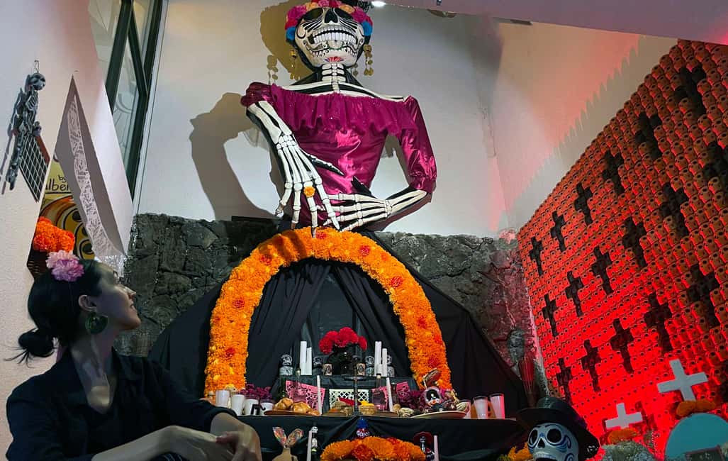 Mexico City: Day of the Dead House and craft workshop - Craft Workshop Time: Artists, Export-Grade Work, and Tequila Decanter Sets