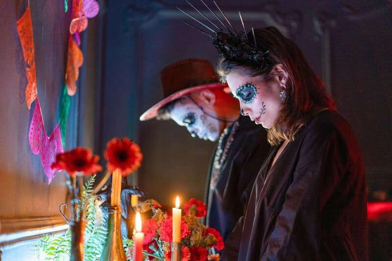 Mexico City: Day of the Dead, Legends & Ghosts Mystery Tour - Hostal Amigo start: setting the mood with Day of the Dead context